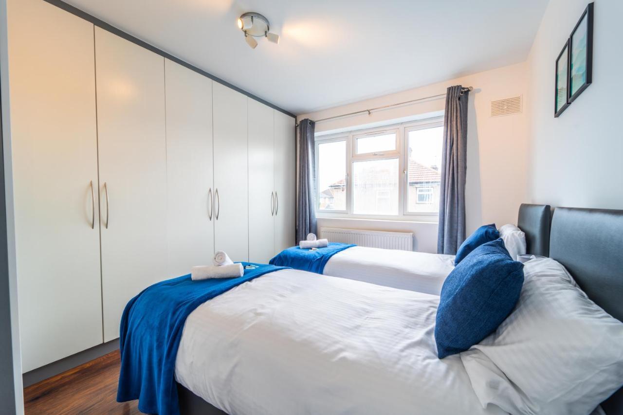 Modern Spacious 4 Bed Hayes Home With Free Parking エクステリア 写真