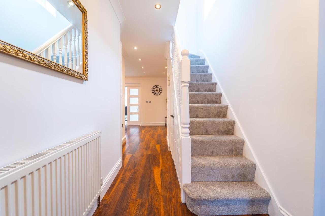 Modern Spacious 4 Bed Hayes Home With Free Parking エクステリア 写真