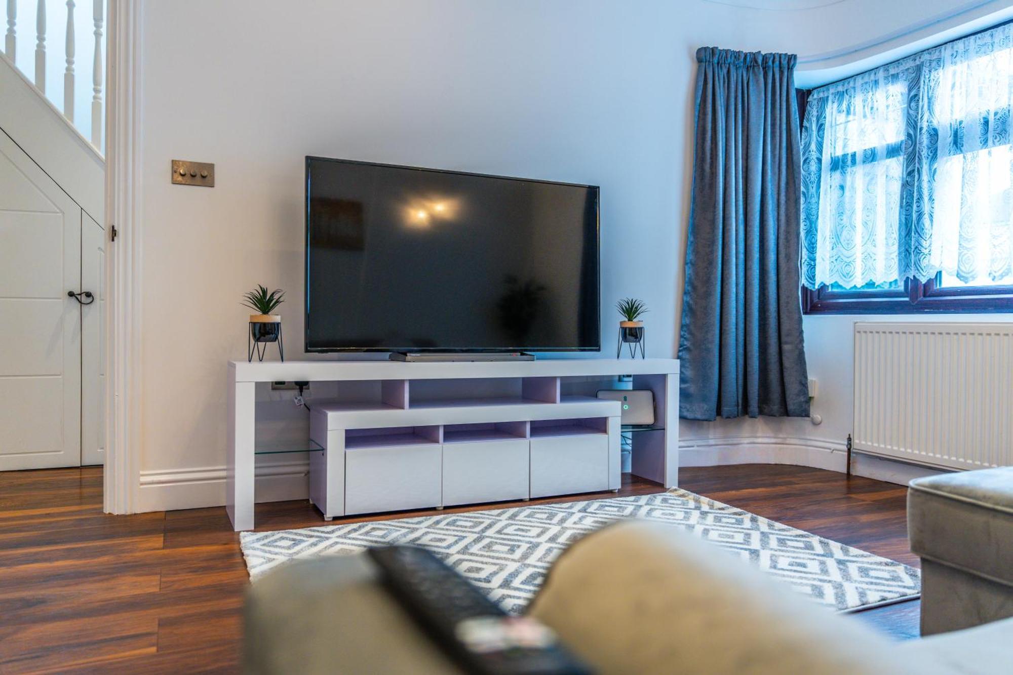 Modern Spacious 4 Bed Hayes Home With Free Parking エクステリア 写真